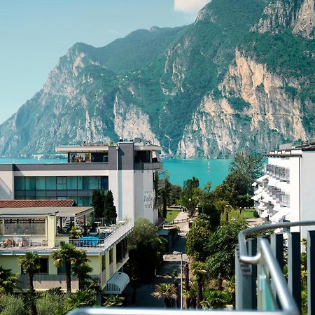 Parc Hotel Flora S Riva del Garda Esterno foto
