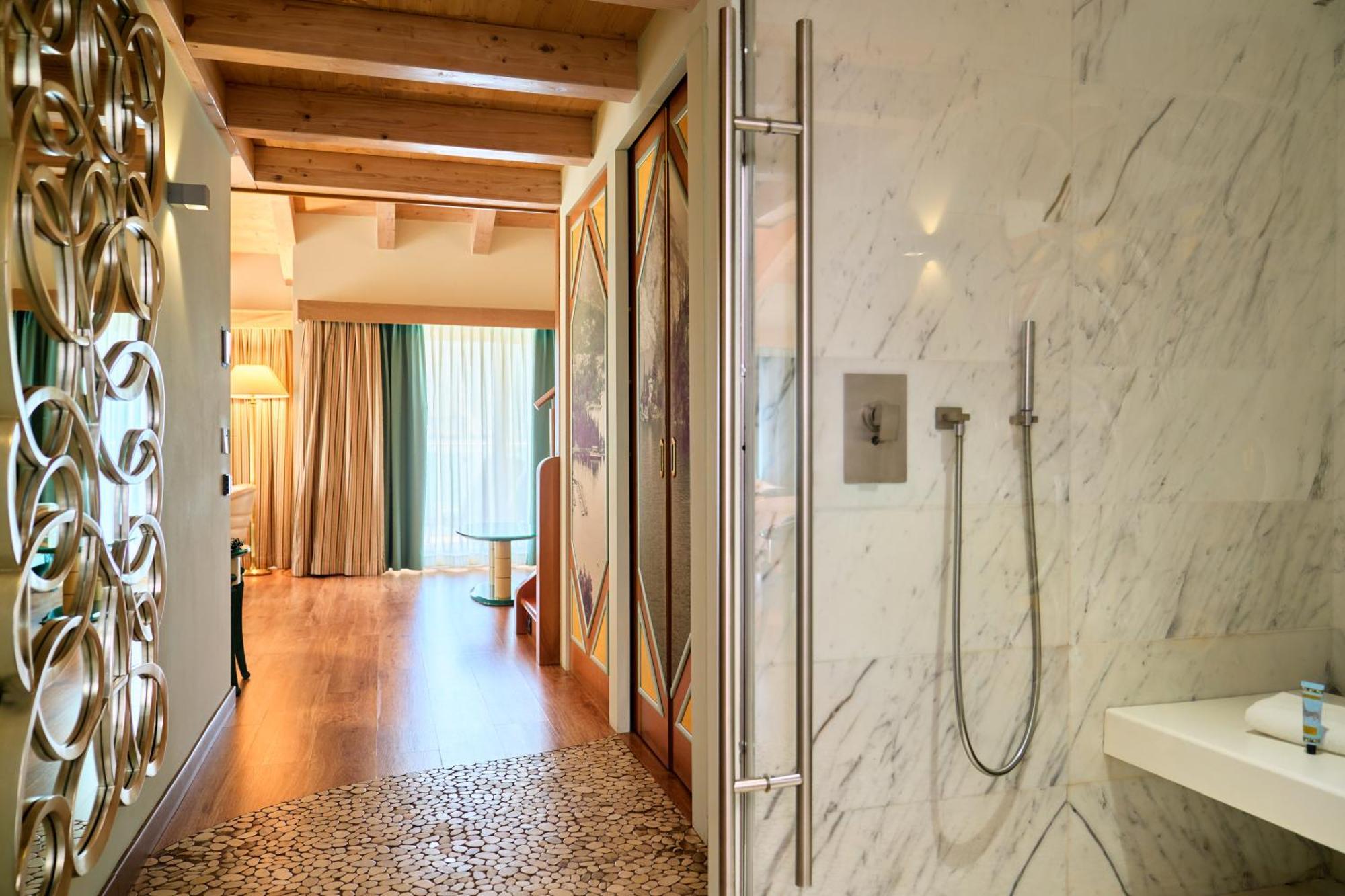 Parc Hotel Flora S Riva del Garda Esterno foto