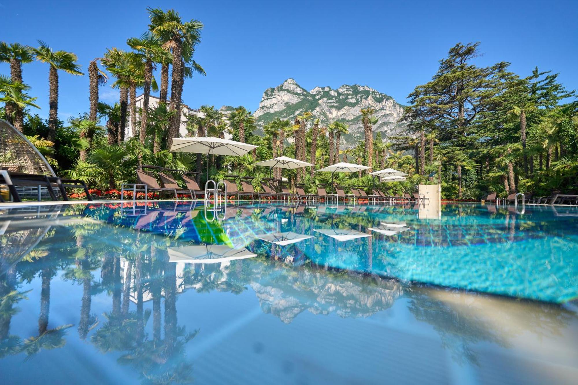 Parc Hotel Flora S Riva del Garda Esterno foto